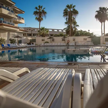 In Playa De Americas With Garden Daire